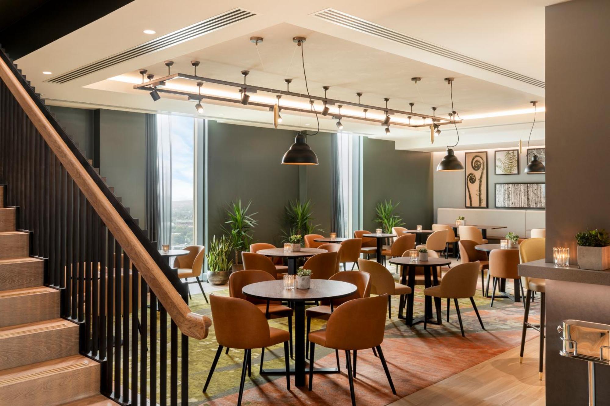 Hilton Woking Hotell Eksteriør bilde
