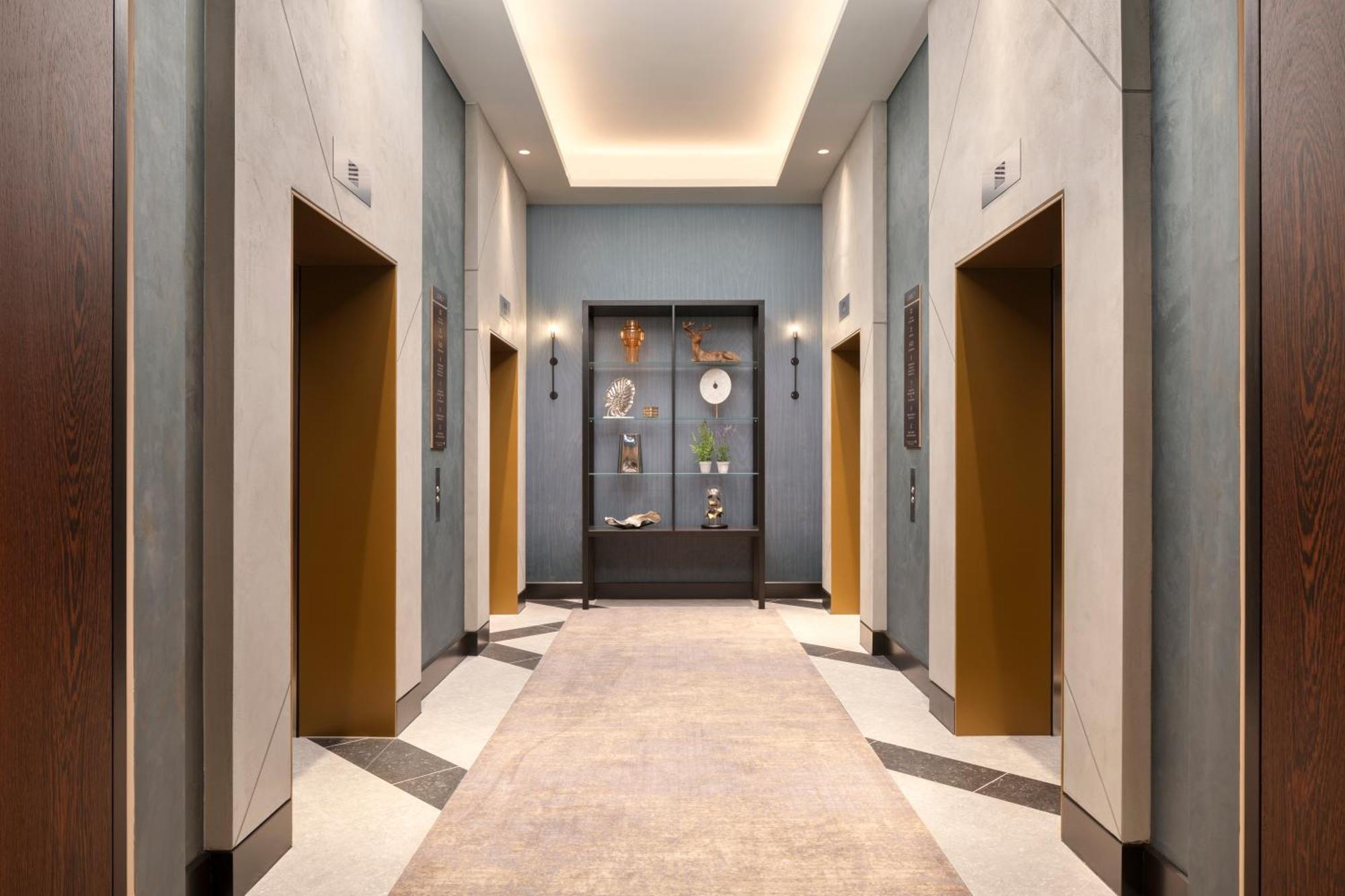 Hilton Woking Hotell Eksteriør bilde