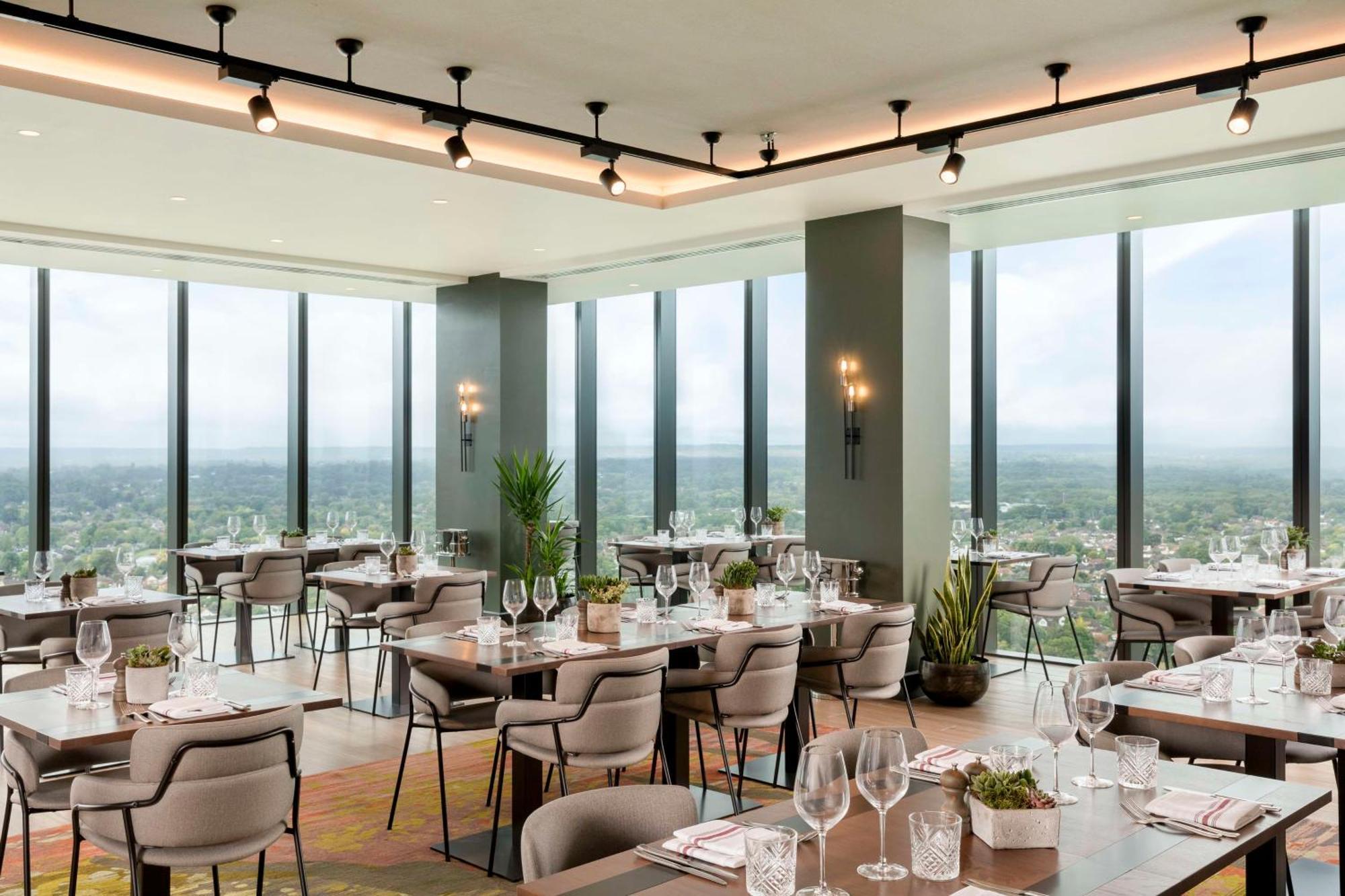 Hilton Woking Hotell Eksteriør bilde