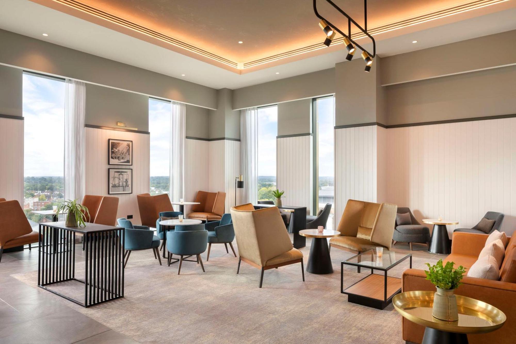 Hilton Woking Hotell Eksteriør bilde