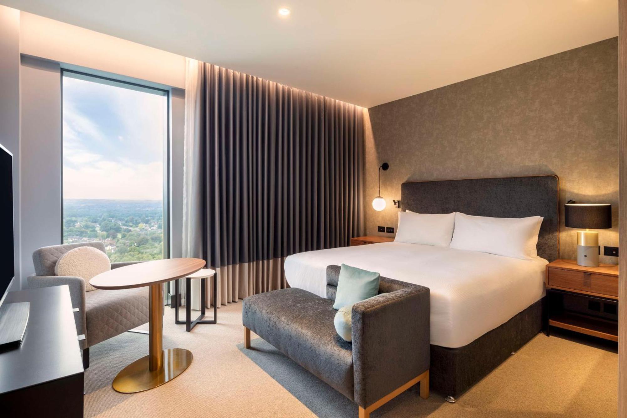 Hilton Woking Hotell Eksteriør bilde