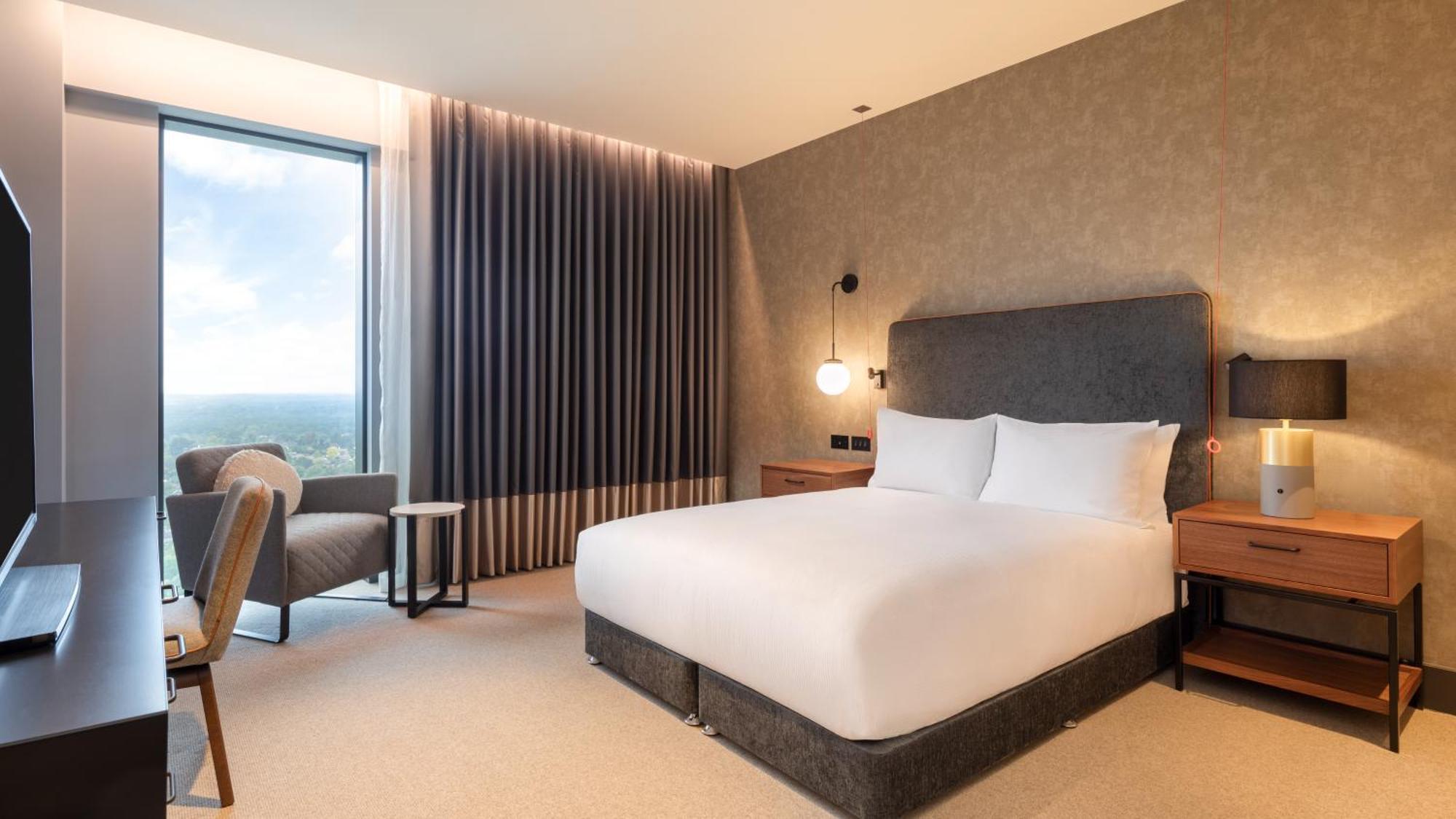 Hilton Woking Hotell Eksteriør bilde