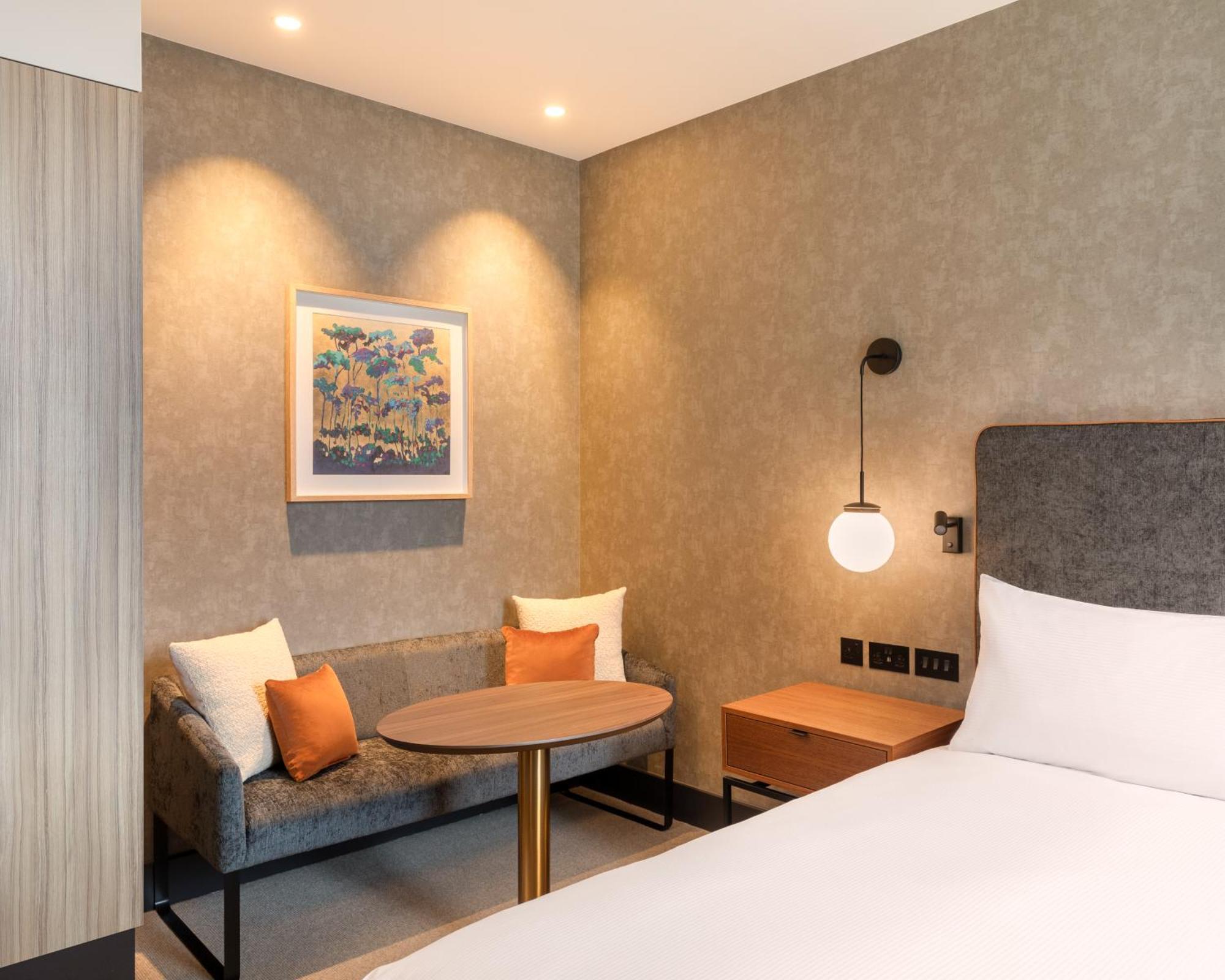 Hilton Woking Hotell Eksteriør bilde