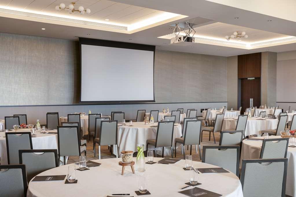 Hilton Woking Hotell Fasiliteter bilde