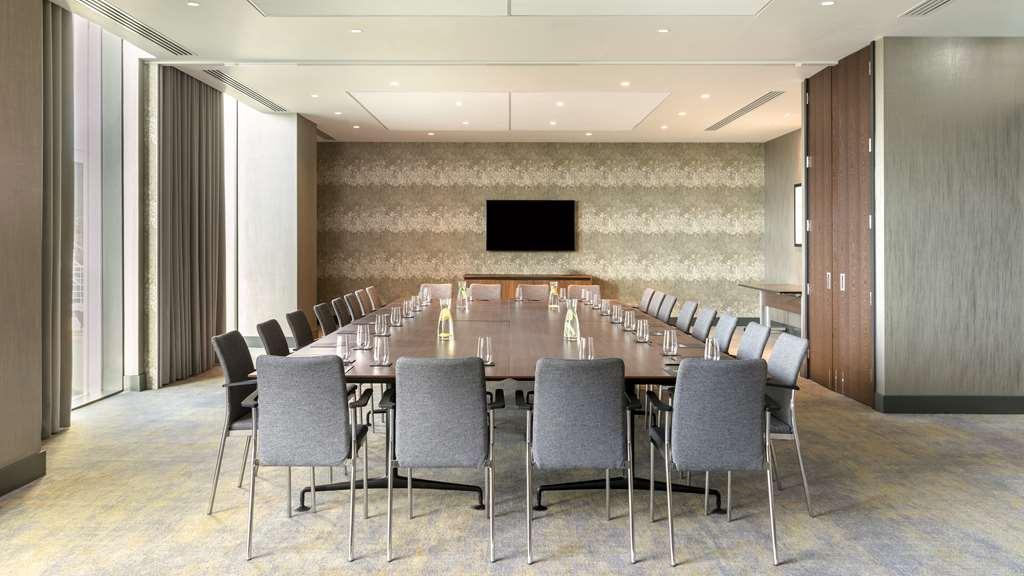 Hilton Woking Hotell Fasiliteter bilde