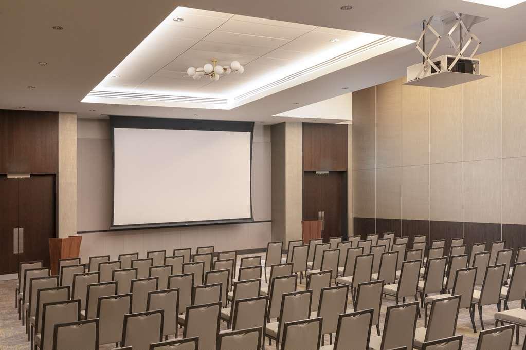 Hilton Woking Hotell Fasiliteter bilde
