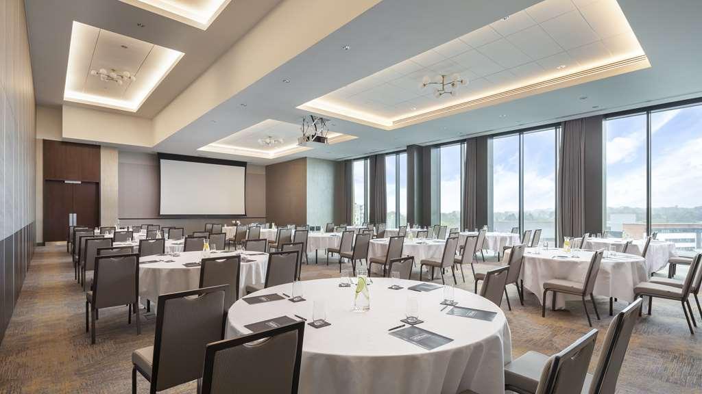 Hilton Woking Hotell Fasiliteter bilde