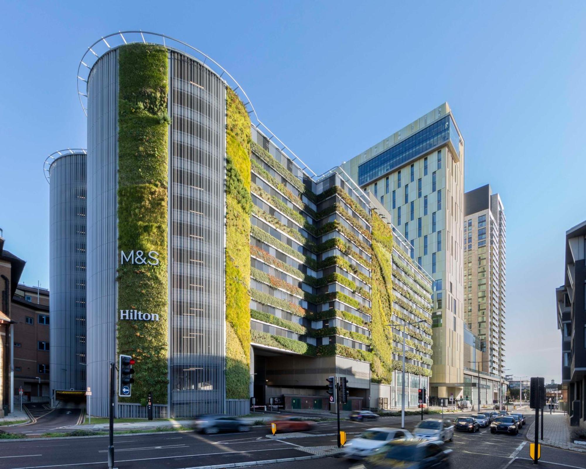 Hilton Woking Hotell Eksteriør bilde
